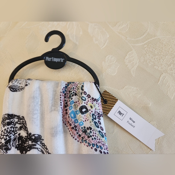 Pier 1 Scarf Wrap Skulls Metallic NWT - Picture 6 of 8